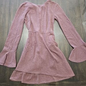 Pre-loved Elegant Pink Flared Sleeve Dress